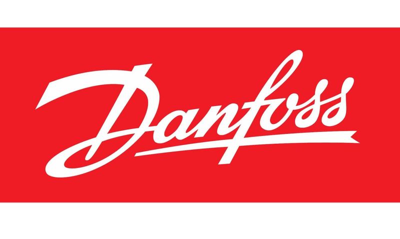 MTcxNzA1ODU2MDY2NTgzYzAwNTc4MGM=